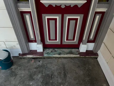 New skirting boards for an entryway: photo 1 of 1