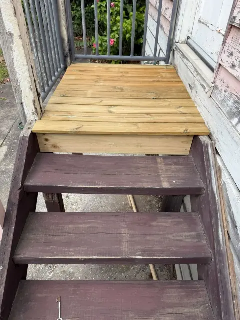 Back platform rebuilt, Ivanhoe: photo 4 of 6