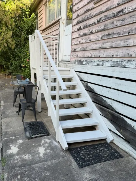 Back platform rebuilt, Ivanhoe: photo 6 of 6