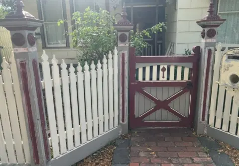Victorian fence restored, Northcote: photo 1 of 4